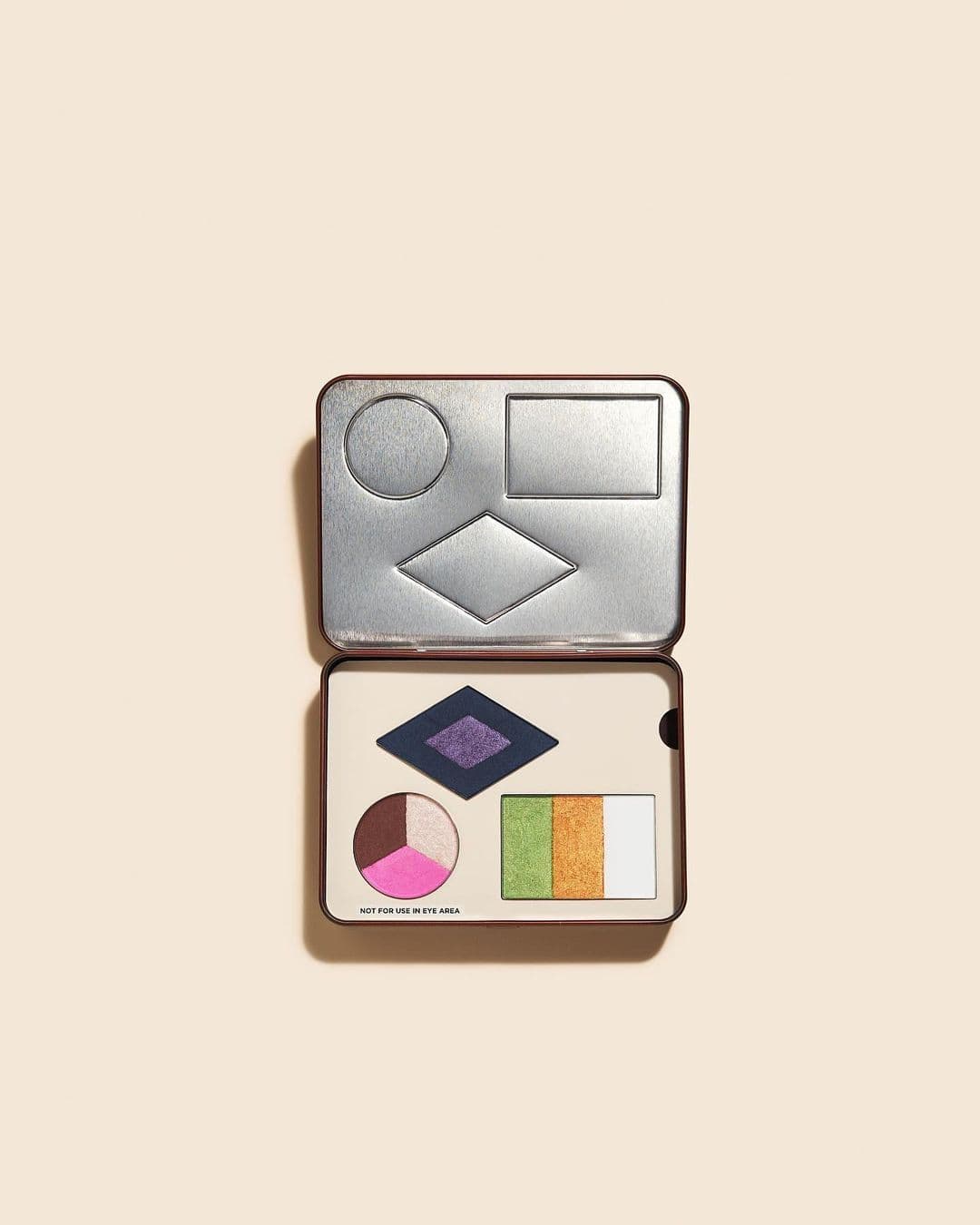 Pleasing x Marco Ribeiro makeup palette